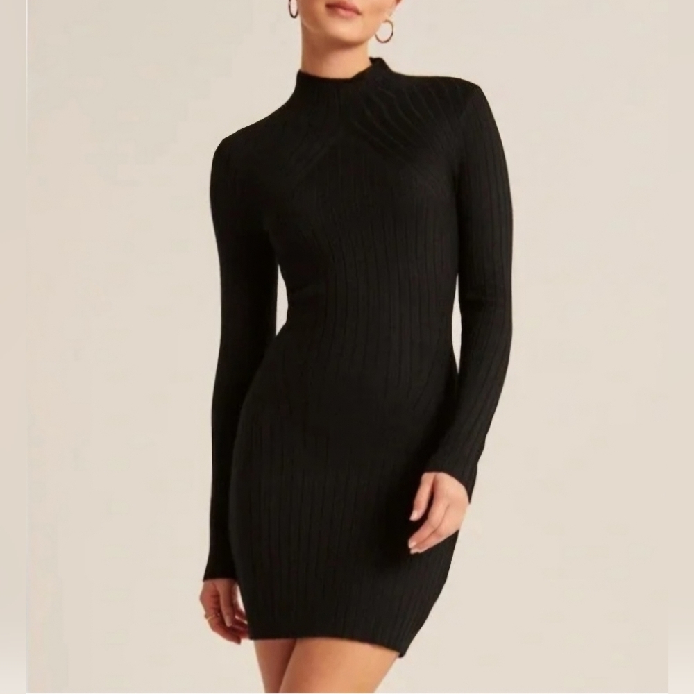 Abercrombie & Fitch Size MEDIUM TALL Black Ribbed Long Sleeve Dress. NWOT